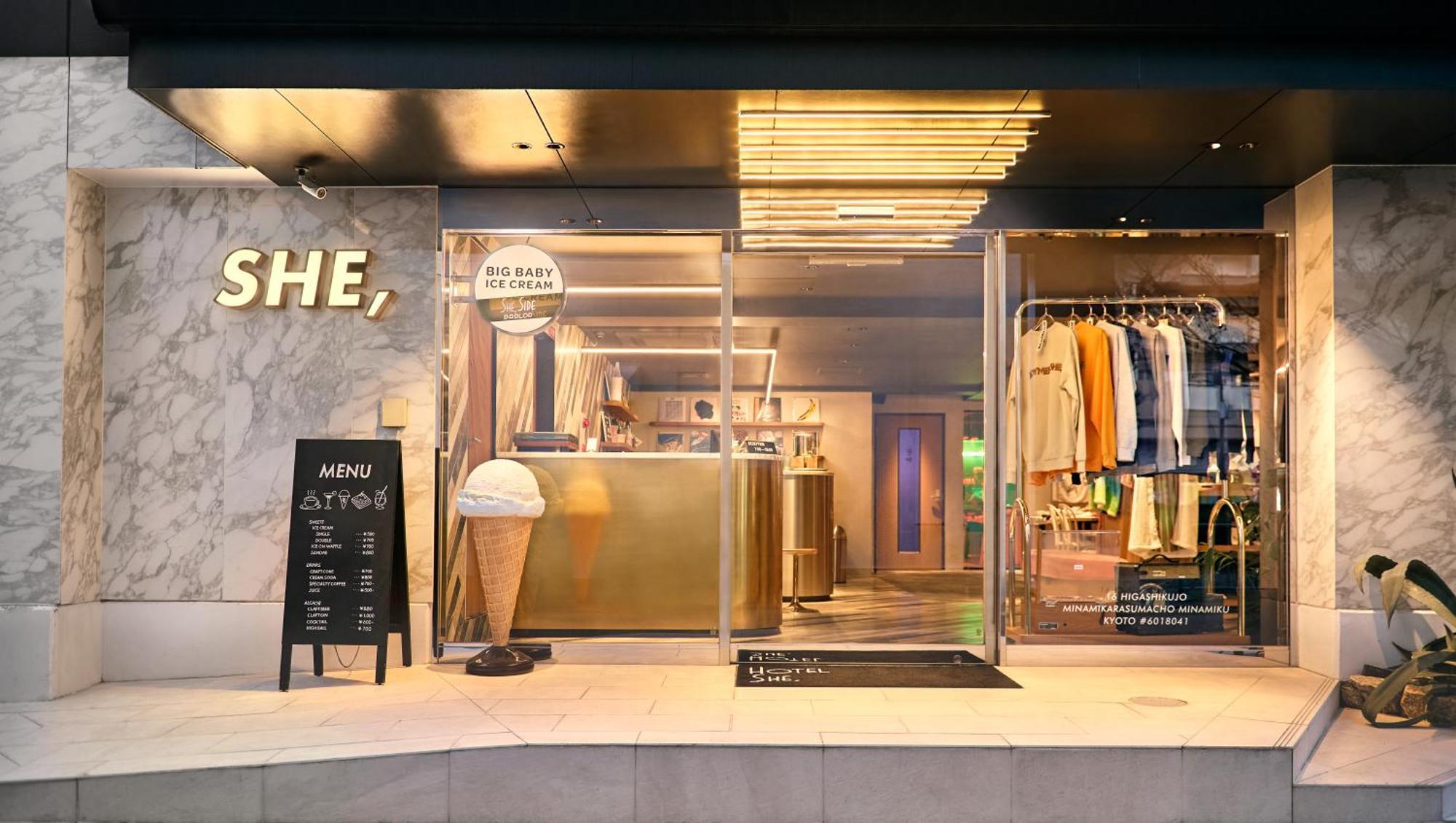 Hotel She, Kyoto